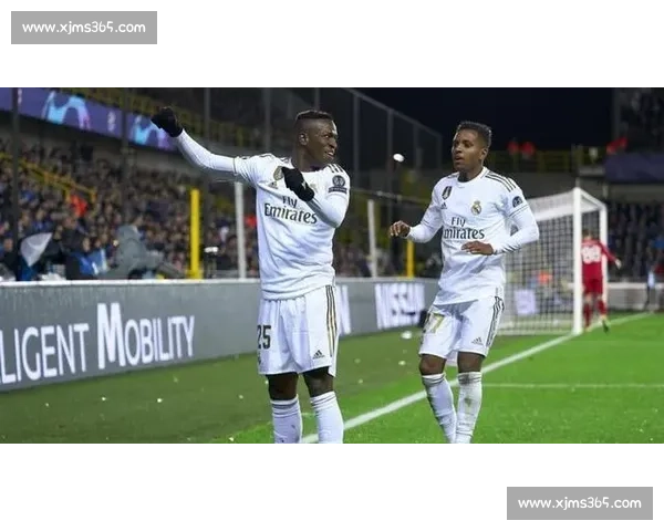 小罗携大罗、维尼修斯亮相 Nike 活动：传奇与新星跨代际传递足球正能量