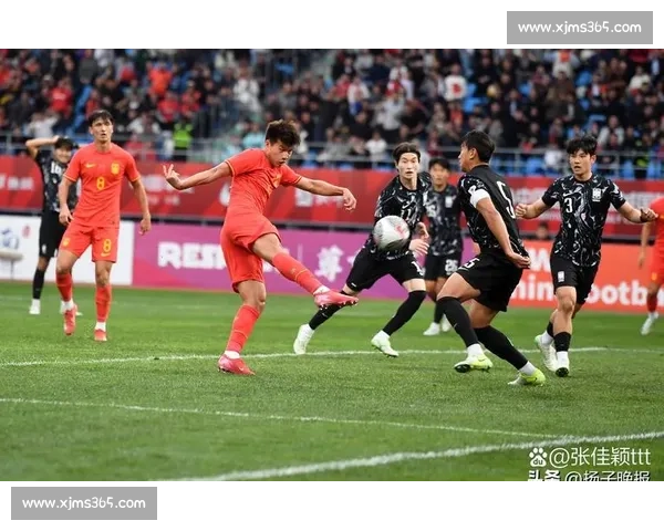 盐城奥体助威声浪掀翻穹顶 女球迷激情呐喊到腿抽筋